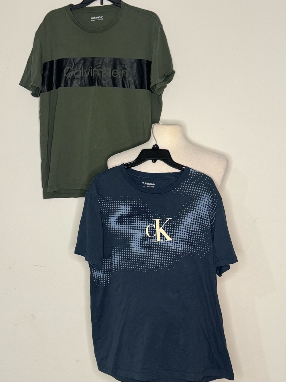 Calvin Klein short sleeve T-shirts set of 2 green black color block & blue XL